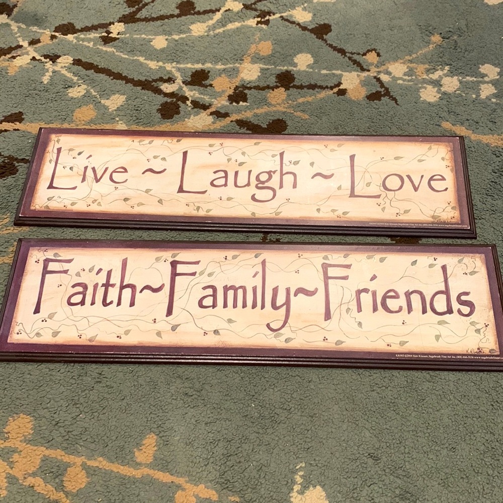 Wall decor set of 2